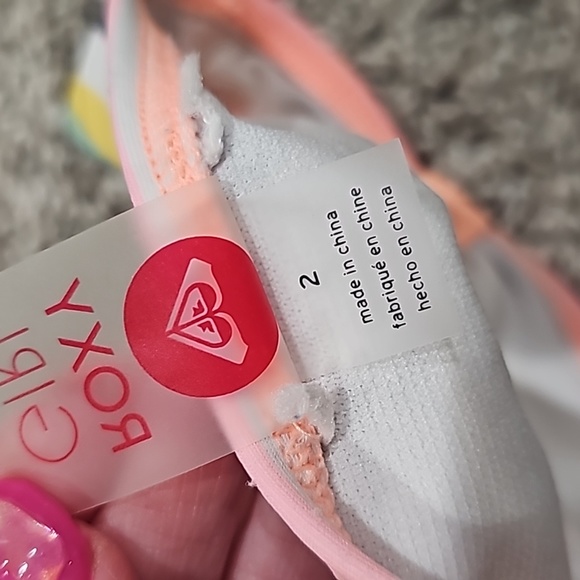 Roxy swimsuit size 2 - Picture 6 of 6